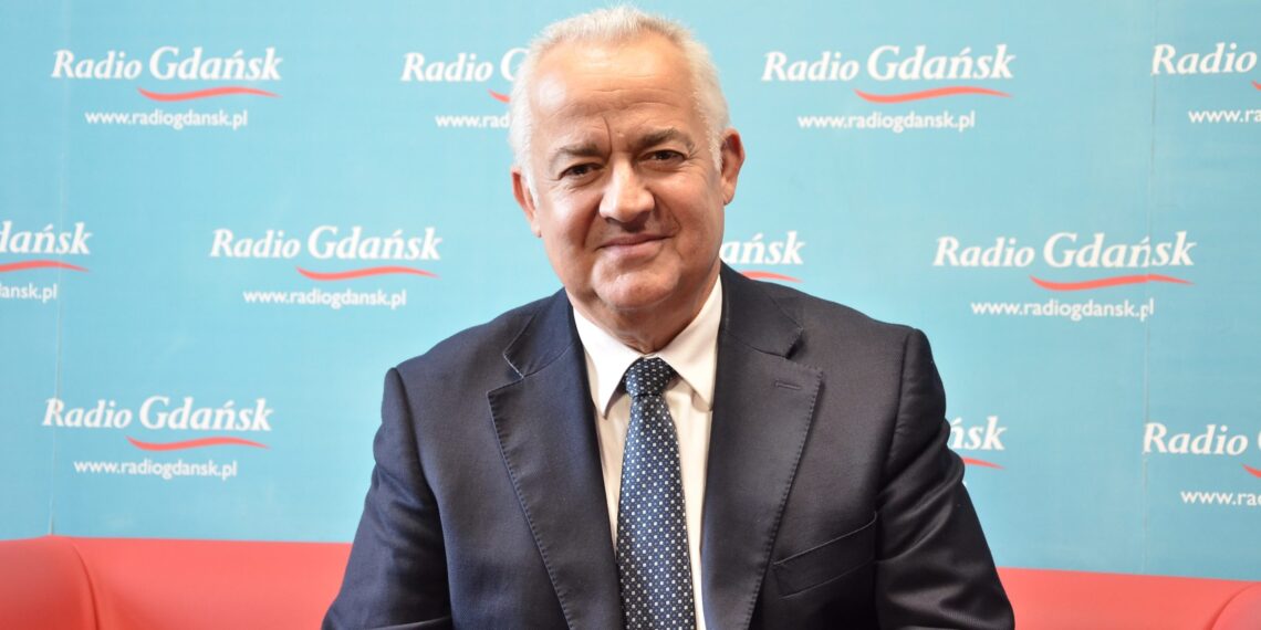 Dr Jerzy Karpiński marzył, by zostać kierowcą „ogórka”. Zdecydował się na medycynę