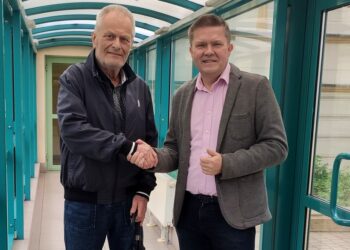 Rekordy oglądalności i zarobki dziennikarzy w czasach PRL. Janusz Trus w audycji „Facet na Luzie”