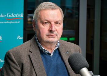 Każda rodzina otrzyma poradnik kryzysowy. „Dowiemy się, jak postąpić w sytuacjach zagrożenia”