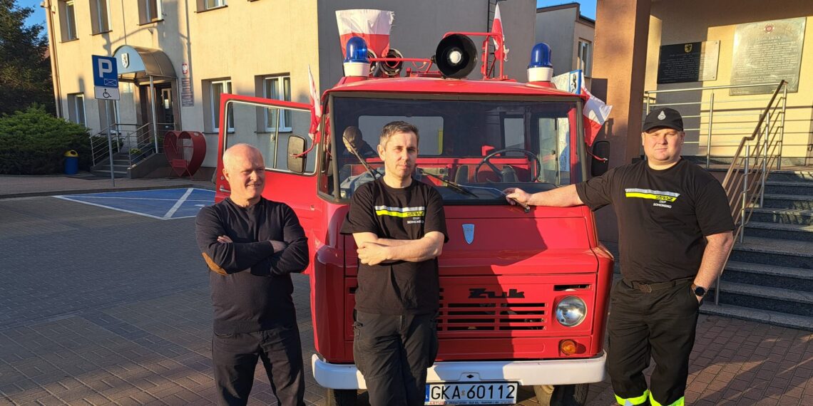 „Stare samochody też coś w sobie miały”. Odwiedziliśmy Muzeum Pożarnictwa w Przodkowie