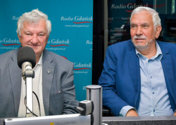 W tym roku Polacy planują wydać na wakacje więcej pieniędzy. Co na to eksperci?