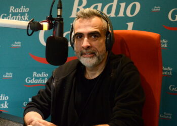 Co bawi jednego z najbardziej znanych polskich komików? Zapytaliśmy Abelarda Gizę