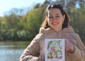 Poezję i prozę różni język, ale łączą emocje. Rozmowa z pisarką Aleksandrą Brzozowską