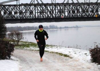 Ludzie normalni są nudni. Barwni i nieprzeciętni są z definicji nienormalni