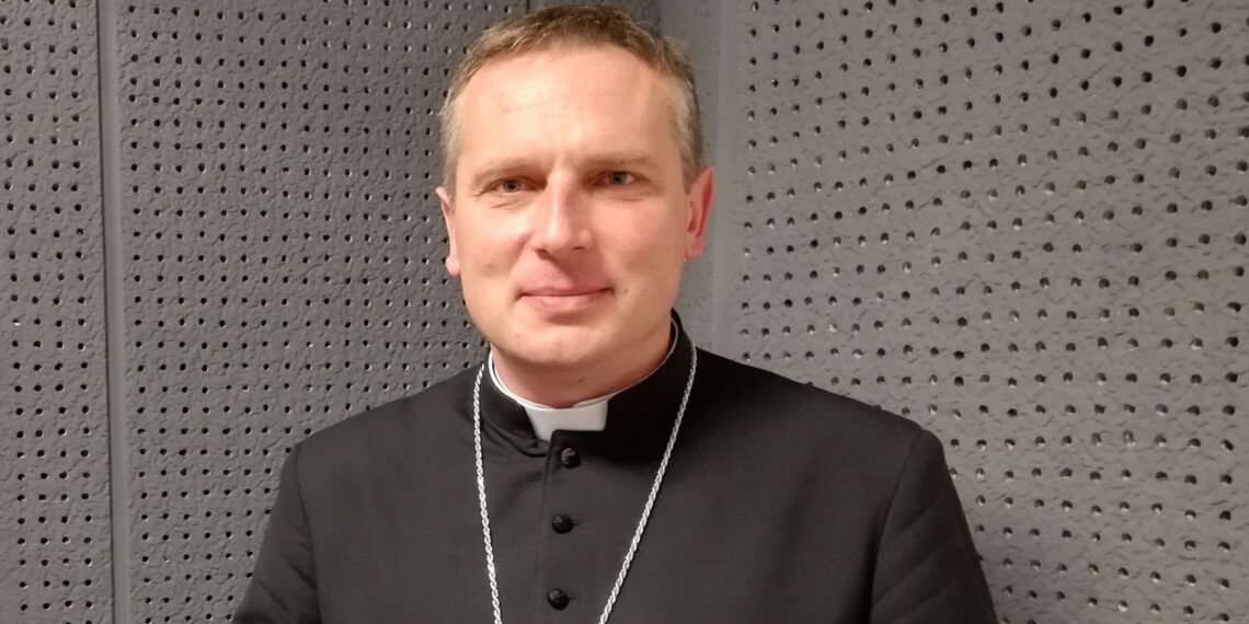Biskup Piotr Przyborek w audycji „Jestem z Pomorza”: bądźmy dla siebie życzliwsi