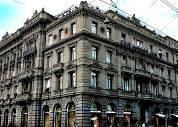 Kłopoty szwajcarskiego banku i ich wpływ na naszą sytuację. Eksperci tłumaczą, czy są powody do paniki