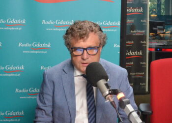 Jacek Karnowski odbył rekordową liczbę lotów. „Bardzo poważnie traktuję obowiązki”