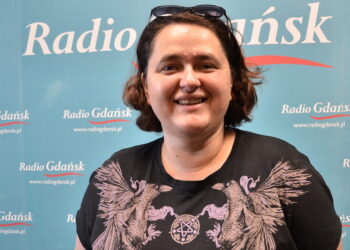 Latem często zdarzają się wypadki na hulajnogach. Ich skutkiem bywają urazy twarzoczaszki