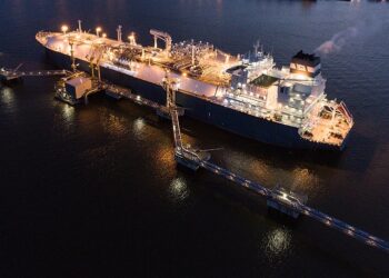 Pływający terminal LNG w Gdańsku coraz bliżej. „To pozwoli budować hub energetyczny w porcie”