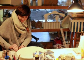 Ania i Kuba czyli ozdabiacze świata. Rzecz o Fabryce Rzemiosła i Sztuki w Rumi