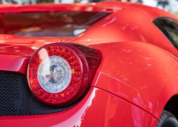 Sportowcy kolekcjonują nie tylko osiągnięcia, ale też samochody. Czym jeżdżą najbogatsi?