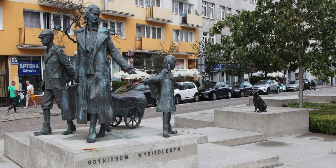 Musieli zostawić klucz w drzwiach. Poznaj losy wysiedlonych gdynian