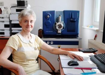 Sinice zwykle kojarzą się nieprzyjemnie z zamkniętymi plażami, ale być może kryją w sobie lek na raka