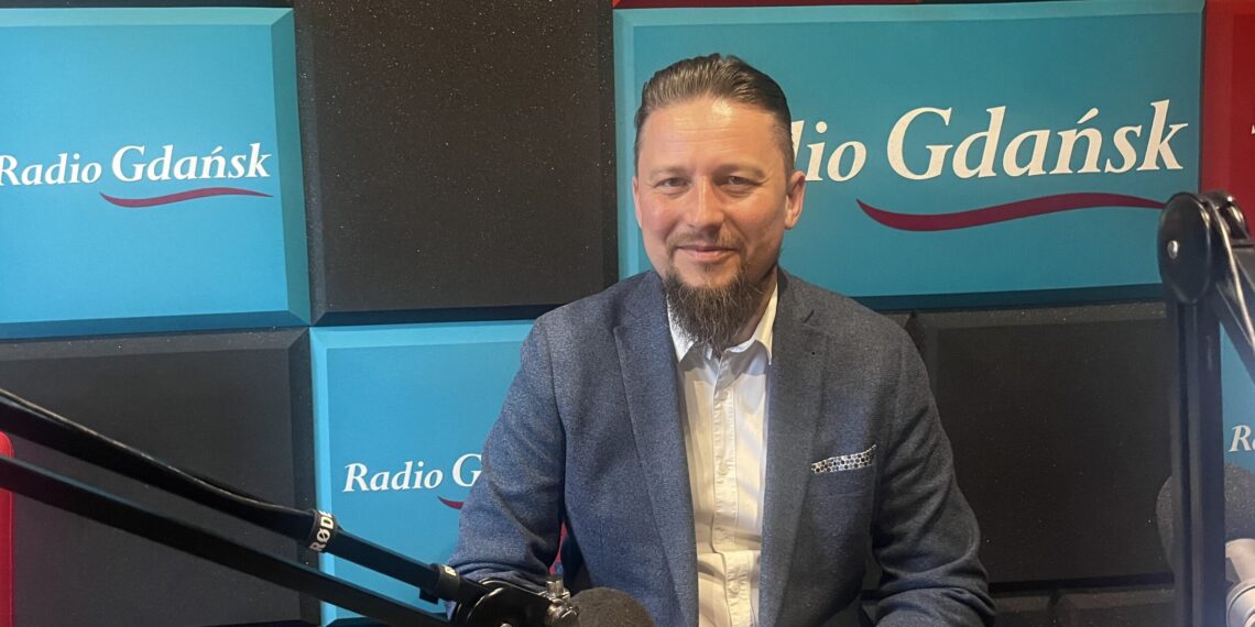 Proste objaśnienia i konkretne kwoty. Rzecznik ZUS o tym, kto i ile może dorobić do renty lub emerytury