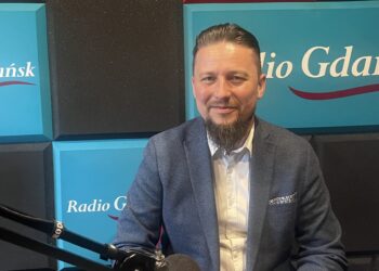 Proste objaśnienia i konkretne kwoty. Rzecznik ZUS o tym, kto i ile może dorobić do renty lub emerytury