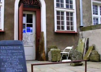 Wyrzeźbienie konia nie jest sztuką, to zaledwie rzemiosło – mówi Janusz Dembowski