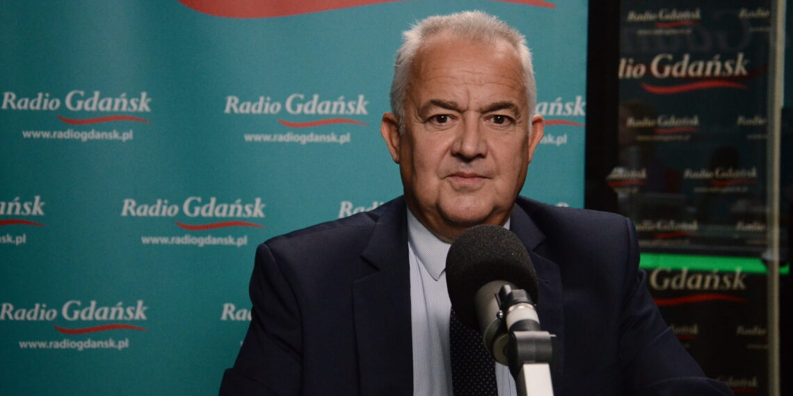 Powódź to zagrożenie epidemiologiczne. „Korzystajmy z wody butelkowanej”