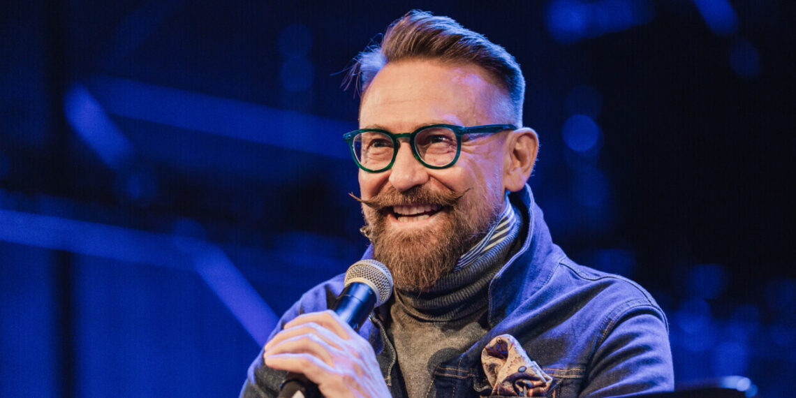 Popularyzator teatru muzycznego Jerzy Snakowski doceniony za debiut reżyserski