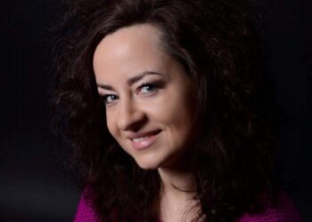 Joanna Podsadecka o tym jak podróż chorego na raka księdza do Australii może wiele zmienić