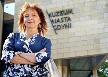 Kobieta, która dosłownie bierze historię w swoje ręce. Rozmowa z Karin Moder