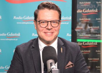 Poseł Konfederacji krytykuje działania rządu ws. powodzi. „Za mało i za późno”