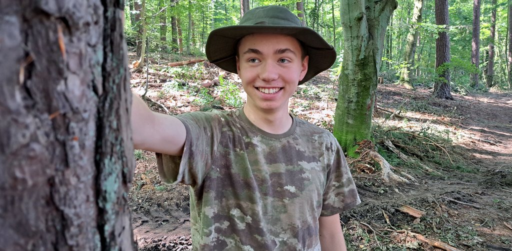 Leśny Paweł o derkaczu, gąsiorku, bażantach i cichym lesie latem