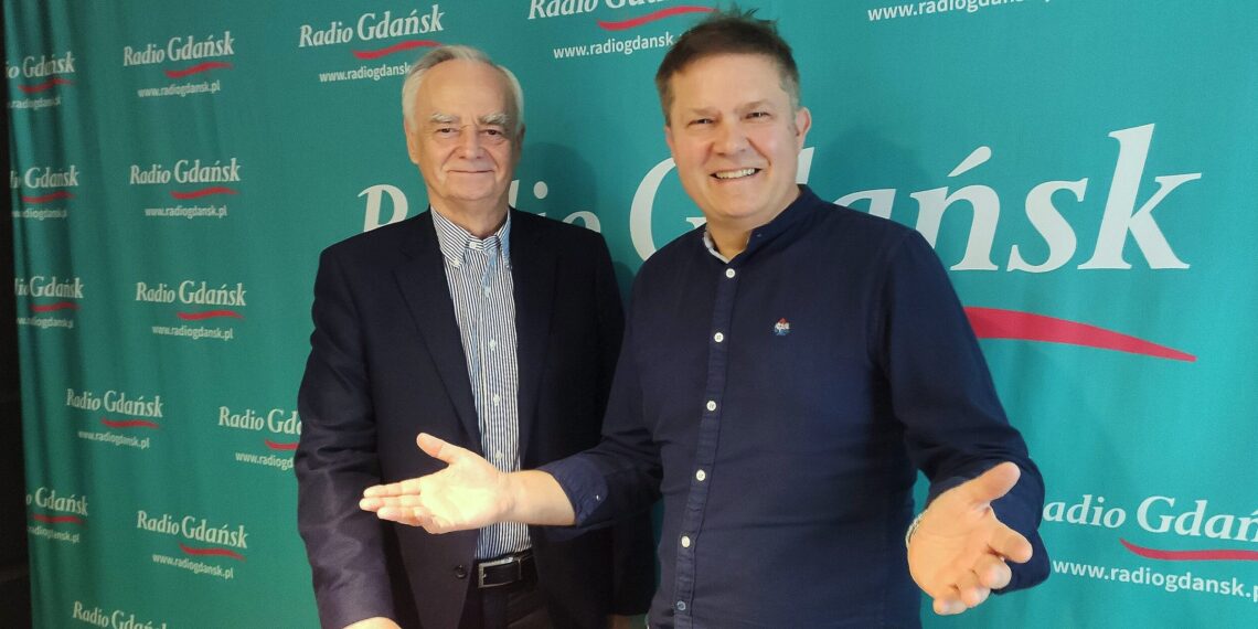 Znamy go z audycji „Ludzie i Pieniądze”. Zbigniew Canowiecki na luzie opowiada o swoim życiu