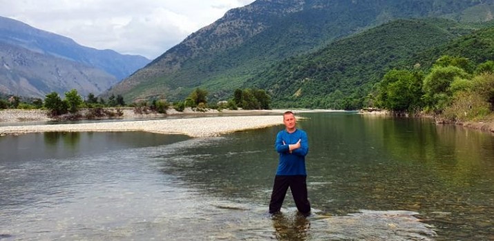 Dzika rzeka i luksusowe owoce morza. Opowieść Rafała Króla o wyprawie do Albanii