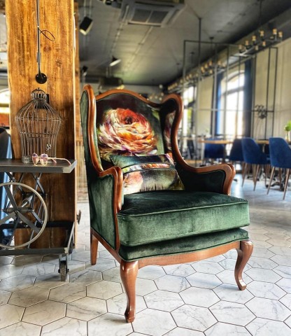 To jest jak tlen, ja tym oddycham i żyję. Agnieszka Świtała o szyciu mebli na miarę