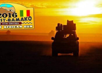 Gdańszczanie w rajdzie Budapeszt-Bamako. Wystartują z kredkami w bagażniku samochodu