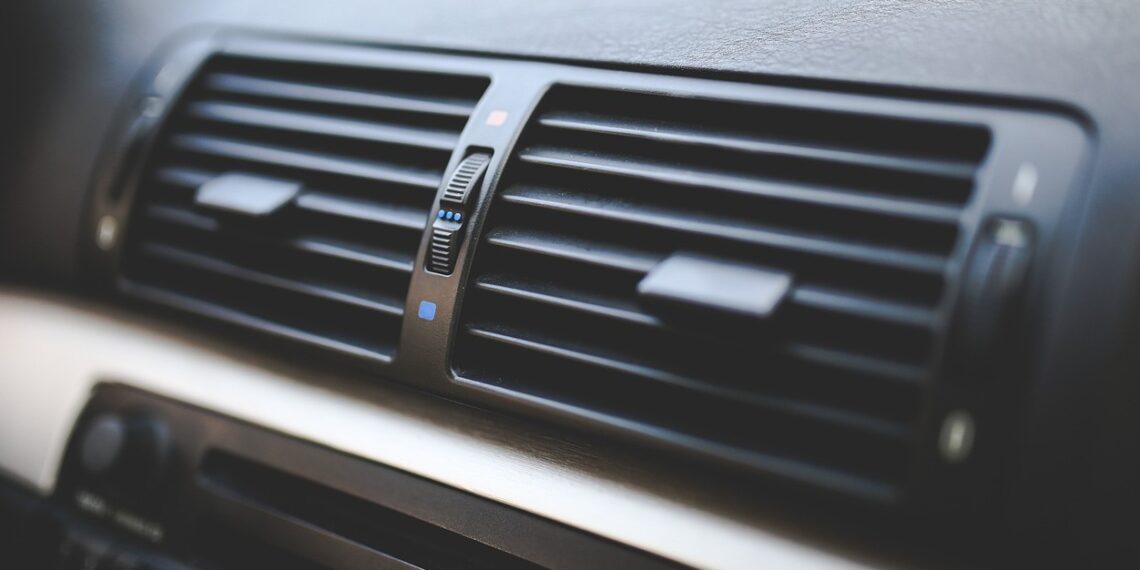 Zbliżają się gorące dni. Klimatyzacja w samochodzie – o czym nie zapomnieć?