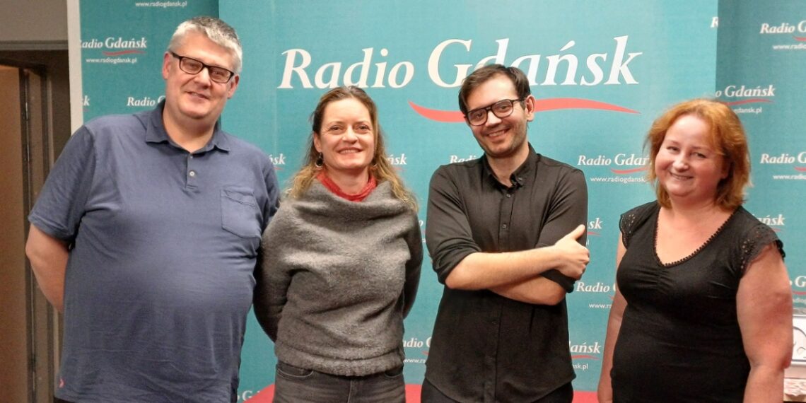 Adwentowe pieśni z wież, czyli jak carillon i trębacze (za)prezentują się w Gdańsku