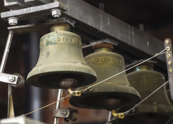 Ich dźwięk towarzyszy mieszkańcom Gdańska od wieków. Dokument „Głosy Miasta”