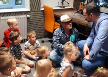 Brzmi to niewiarygodnie, ale za pieniądze unijne kupił skrzynię do przecinania ludzi na pół