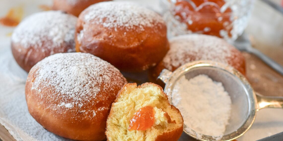 Tłustoczwartkowe pączki droższe niż rok temu. „Ceny w niektórych miejscach są zaskakujące”