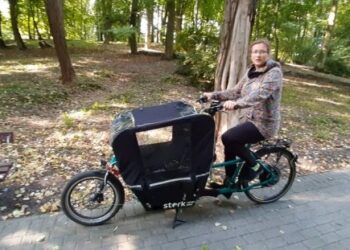 Rower Joanny Sadowskiej do wożenia dzieci i towarów