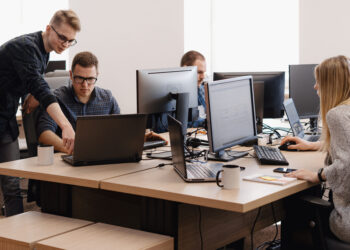 Eksperci ze wschodu wspierają rozwój branży IT w Polsce. „Cały czas potrzebujemy tych ludzi”