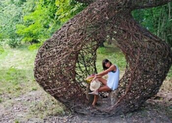 Gdy maluję, to mnie nie ma, jestem w transie – opowiada malarka Krystyna Kahsin