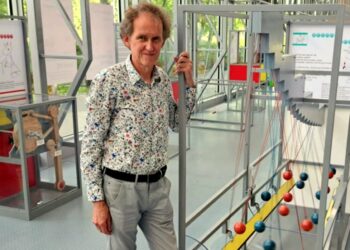 Nie wahaj się – baw się! Eksperymenty z wahadłami w gdyńskim Experymencie