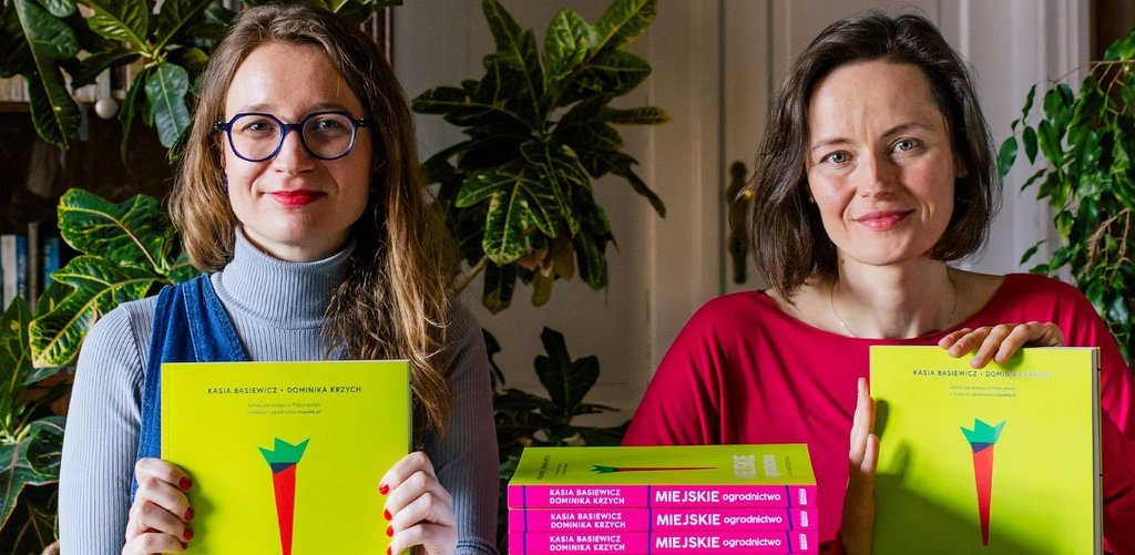 Radości płynące z posiadania rabatki pod blokiem i doniczek na balkonie