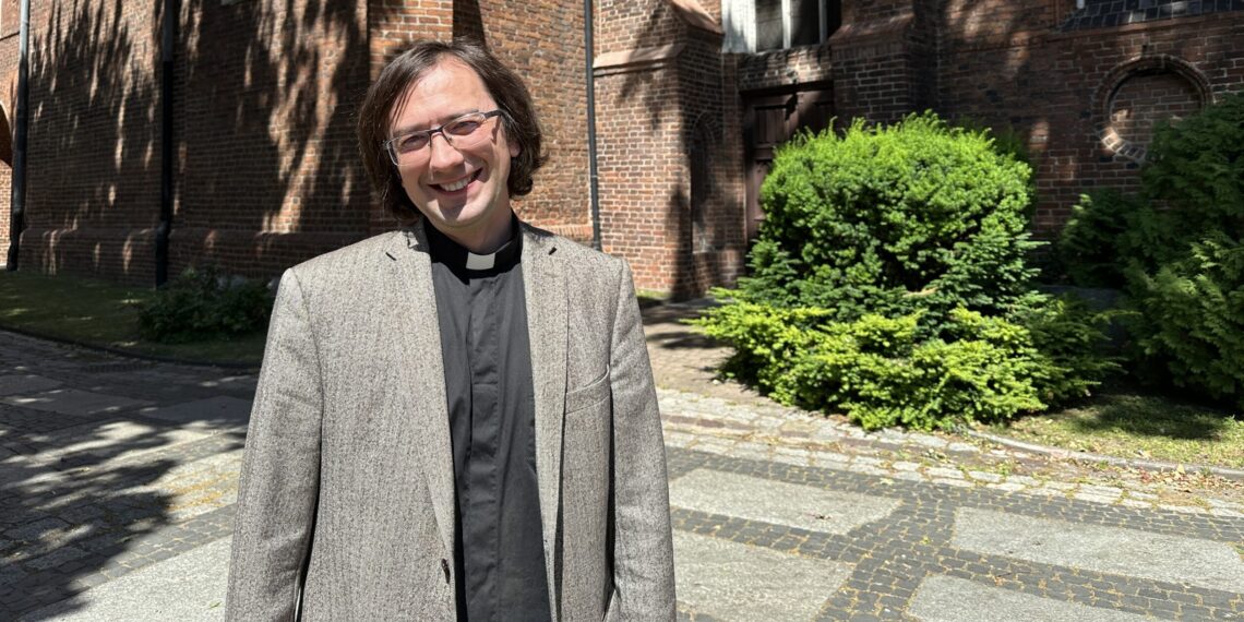 Towarzyszy pacjentom w chorobie i cierpieniu. Rozmawiamy z kapelanem Szpitali Tczewskich