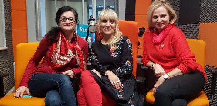Czerwony dywan jest dla wszystkich kobiet. Przygotowania do Gali Ladies In Red