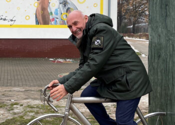 O miłości do roweru i czerpaniu siły do walki z trudnych sytuacji opowiada kolarz Czesław Lang