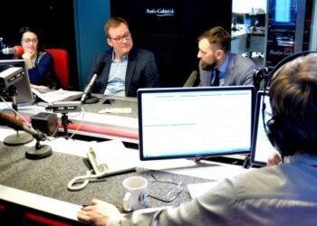 Jak połączyć wakacje z pracą? „Nowe technologie na to pozwalają”