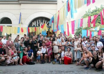 Ciasna ale własna. Galeria Społecznie Zaangażowana na 24 metrach kwadratowych