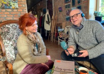 Druk botaniczny Eleny Ulyanovej, albo jak ze zwykłych liści zrobić szal wyglądający jak milion dolarów