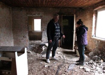 Jednej nocy stracili wszystko. Po pożarze w Dargaczu przyjaciele pomagają rodzicom Mirki