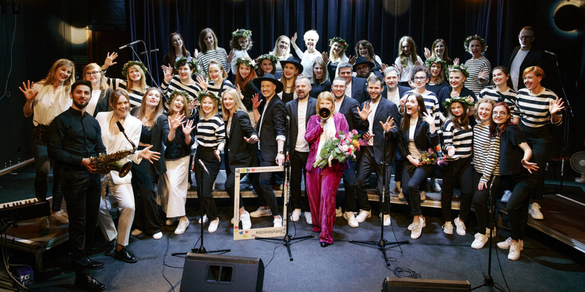 Kameralny chór, którego znakiem rozpoznawczym są niecodziennie pomysły. Poznajcie Razzle Dazzle