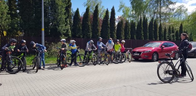 Na rowerze, na rowerze trzeba jeździć jak należy