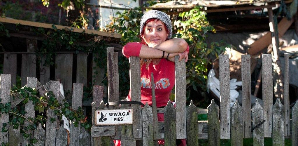 Pisarka, animatorka i ogrodniczka. Posłuchaj rozmowy z Salcią Hałas